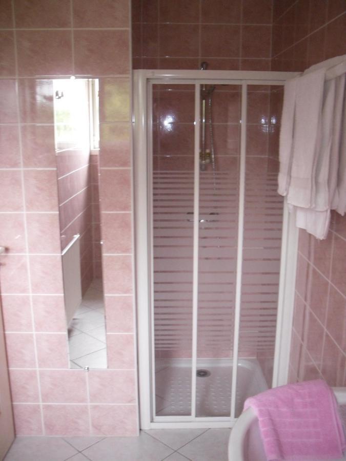 Bed and Breakfast Domaine De La Pendule Issel Exterior foto